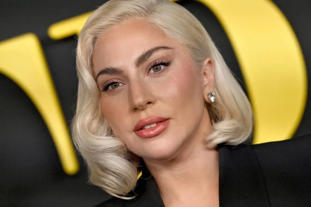 Η Lady Gaga ανακοινώνει μια δωρεάν συναυλία στην παραλία Κοπακαμπάνα στο Ρίο ντε Τζανέιρο στις 3 Μαΐου 2025, σηματοδοτώντας την επιστροφή της μετά τα προβλήματα υγείας το 2017.