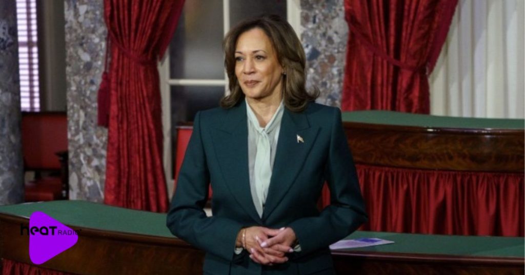 Kamala Harris παραλαμβάνει το Chairman's Award στα NAACP Image Awards.