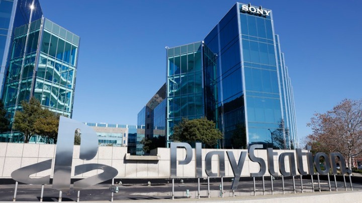 Η διαδικτυακή υπηρεσία PlayStation Network αποκαθίσταται μετά από διαταραχές.