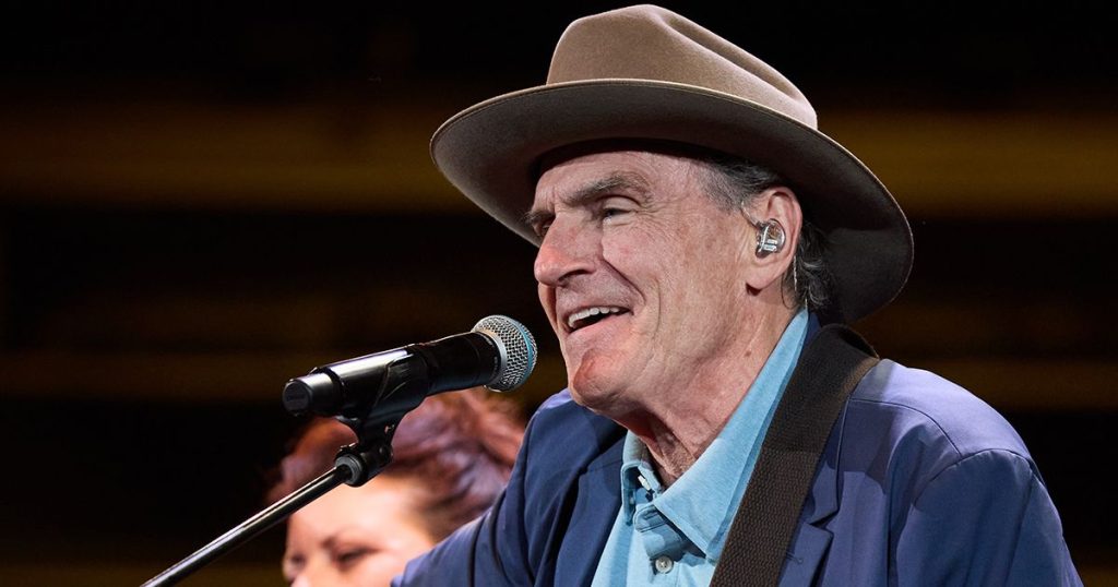 James Taylor στο Broadway με το μιούζικαλ «Fire & Rain»