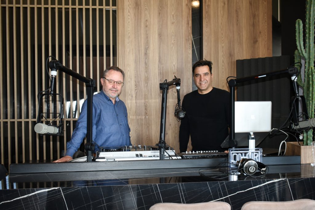 Εκπομπή Morning Mix με τον Γιάννη Ζαγκίδη και τον Χρήστο Κουπελίδη στο Heat Radio 88.3