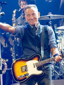 Bruce Springsteen παρουσιάζει το «Tracks II: The Lost Albums» με 83 κομμάτια.