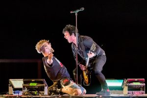 Green Day κατά την τελετή αποκαλυπτηρίων του αστεριού τους στη Λεωφόρο της Δόξας στο Hollywood.