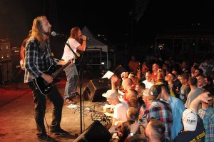 Ronnie Winter απαγορεύει σε υποστηρικτές του Donald Trump να παρακολουθούν τις συναυλίες του συγκροτήματος