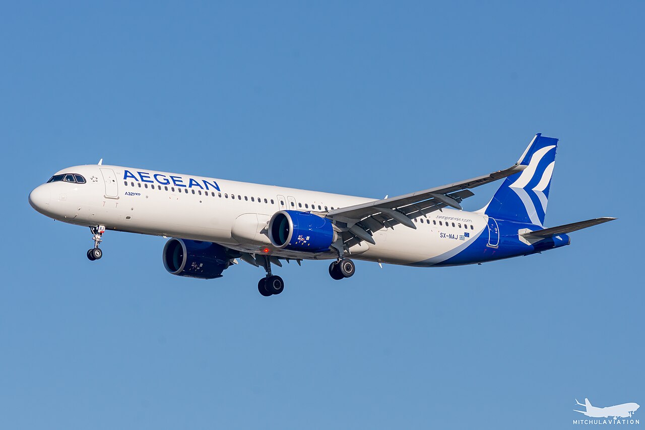 Αεροσκάφος της AEGEAN έτοιμο για απογείωση – Ρεκόρ πληρότητας για την αργία της 28ης Οκτωβρίου