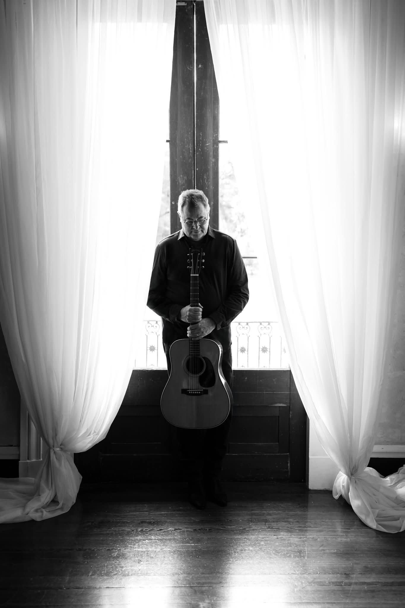 Vince Gill Τιμήθηκε με το Βραβείο Συνολικής Προσφοράς στα CMA Awards