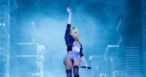 Έκκληση για επιστροφή του θρυλικού vintage συνόλου της ποπ σταρ