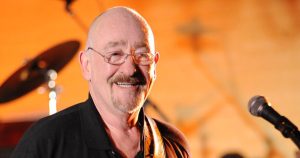 Στιβ Γουίνγουντ: Φόρος τιμής στον Ντέιβ Μέισον των Traffic