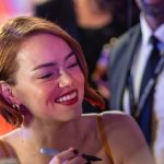 «The Catch»: Νέα rom-com με Έμα Στόουν και Κρις Πάιν από τη Universal