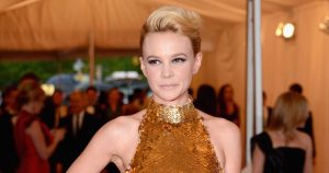 Η Carey Mulligan στο καστ του «The Bell Jar» με τη Billie Eilish