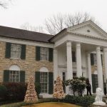 Τζον Λέτζεντ στη νέα ταινία για το «Graceland»