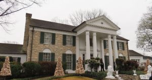Τζον Λέτζεντ στη νέα ταινία για το «Graceland»