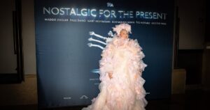 Sia: Συμφωνία 180 εκατ. δολαρίων
